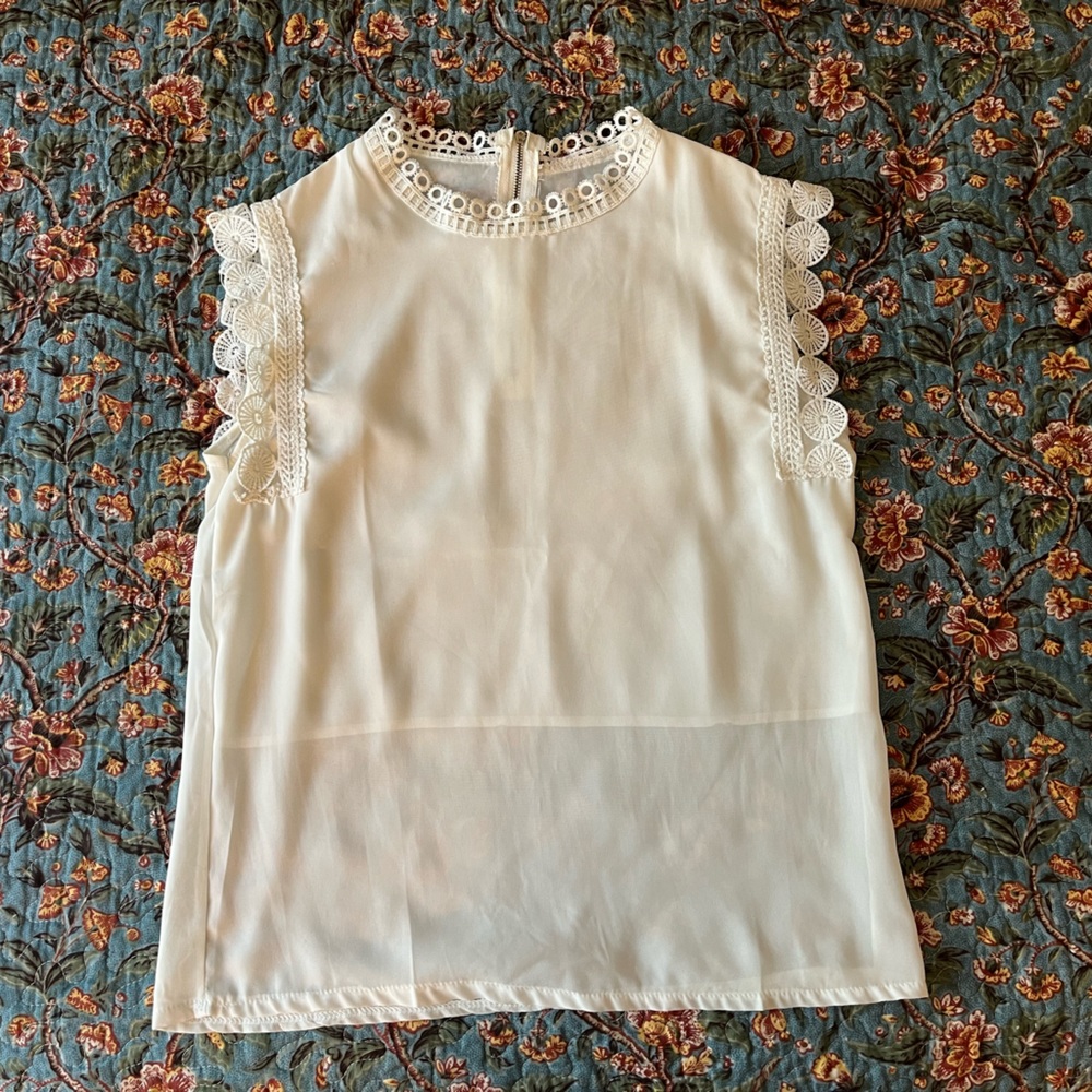 White Sleeveless Blouse w Lace Trim